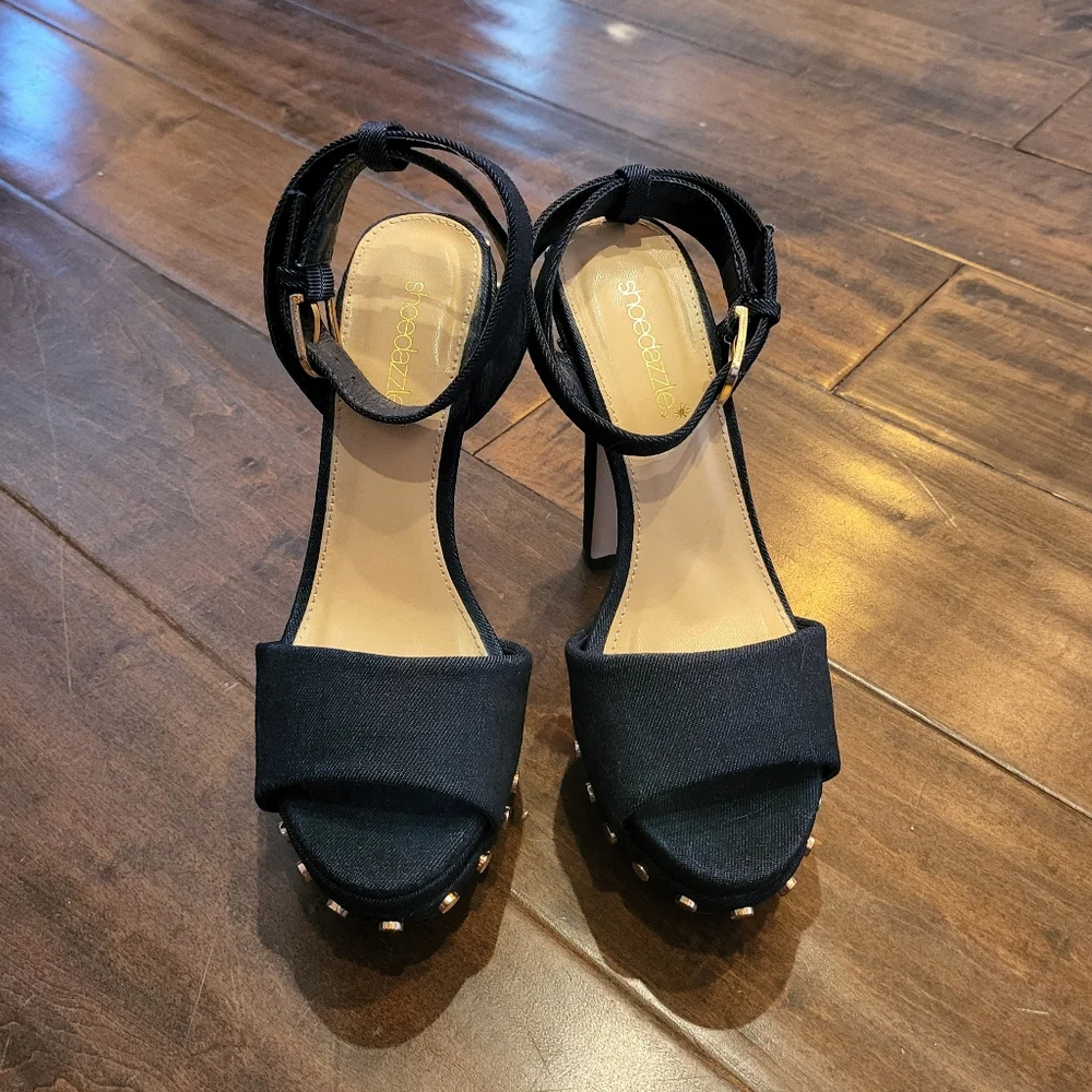 Shoe Dazzle Dark blue Denim Platform Heels with Gold Stud Detail